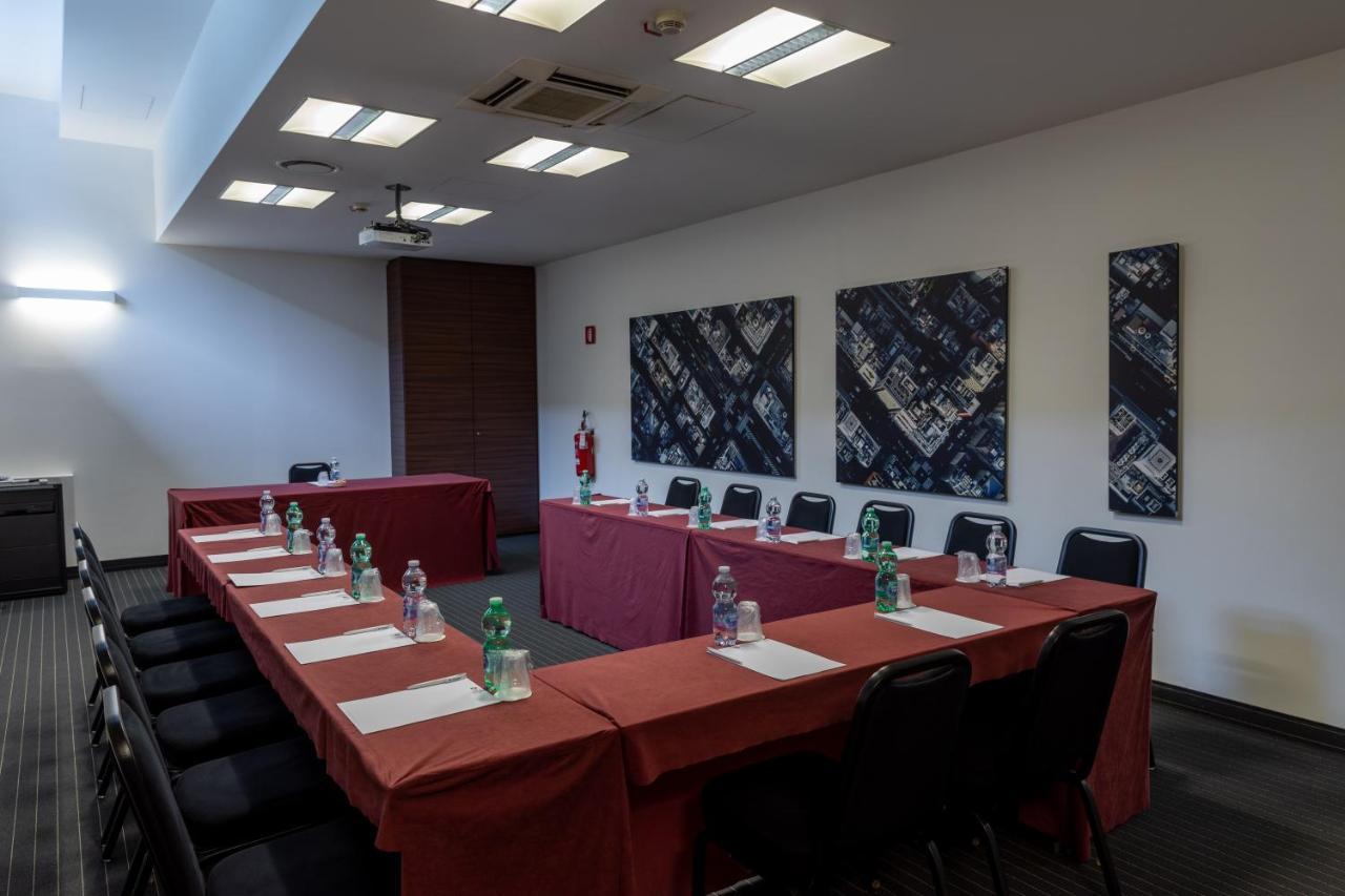 Best Western Plus Hotel Monza E Brianza Palace Cinisello Balsamo Exteriör bild