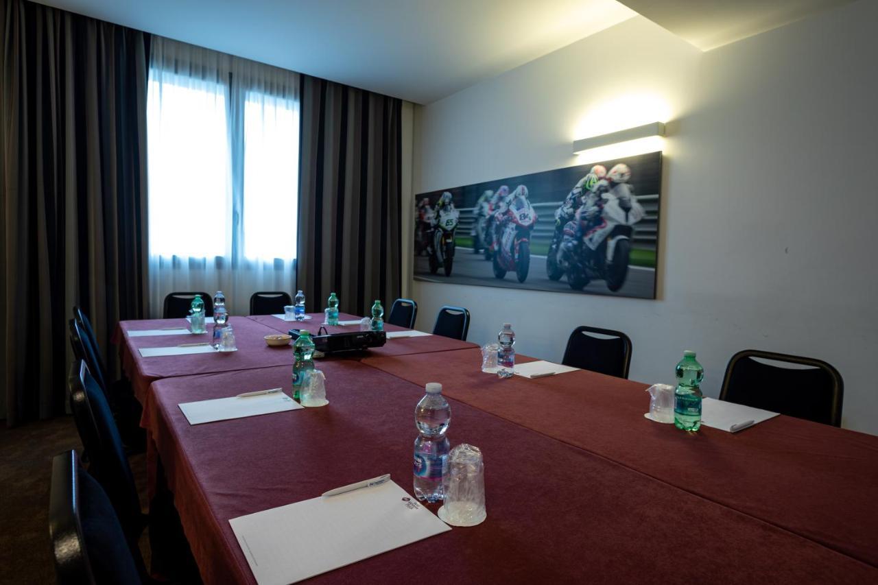 Best Western Plus Hotel Monza E Brianza Palace Cinisello Balsamo Exteriör bild